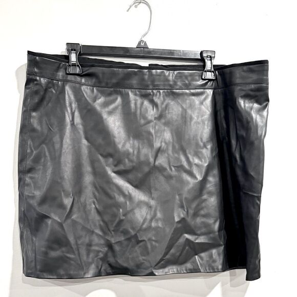 SANCTUARY Mid-Rise Faux-Leather Mini Skirt Women's 14 Black Zip Closure At Back - Picture 8 of 9